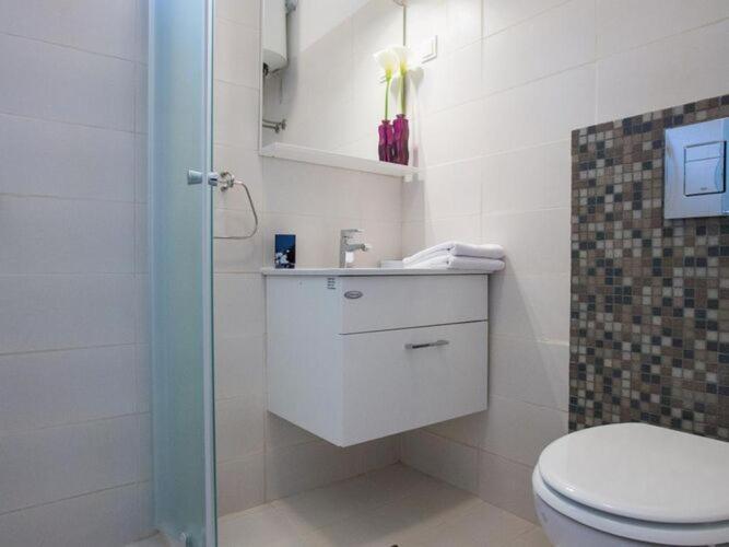 Villa Roza - One-Bedroom Apartment With Balcony 3 Adults Мокошица Экстерьер фото