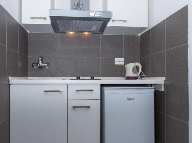 Villa Roza - One-Bedroom Apartment With Balcony 3 Adults Мокошица Экстерьер фото